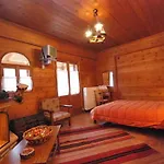 Guesthouse Alonistaina Penzion Alonistaina