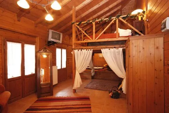 Guesthouse Alonistaina Gæstehus 3*